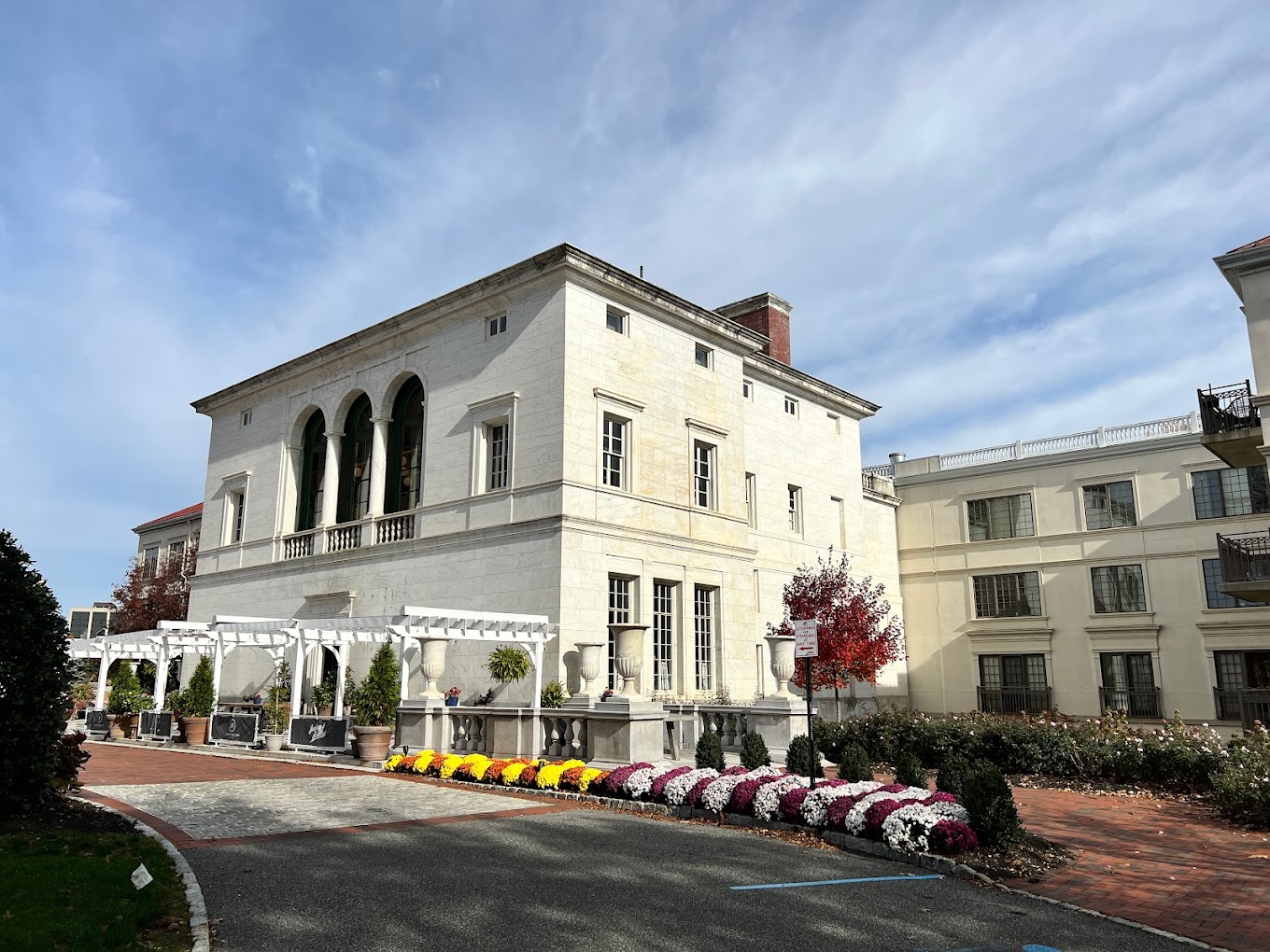 jockey hollow bar and kitchen parking