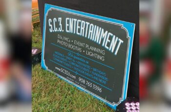 SC3 Entertainment Streaming Holiday Music in Chester